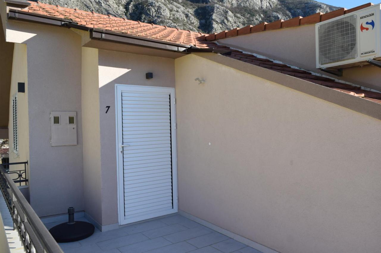 Apartmani Bobo Kotor Exterior photo