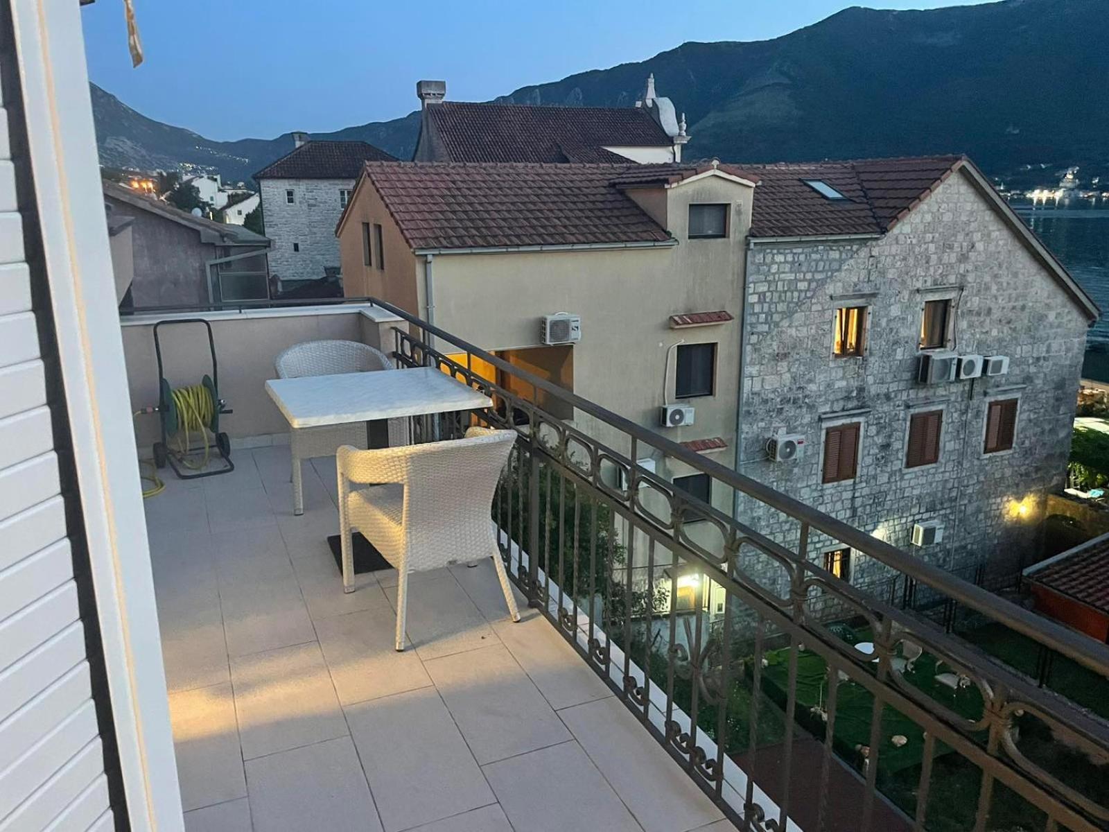 Apartmani Bobo Kotor Exterior photo